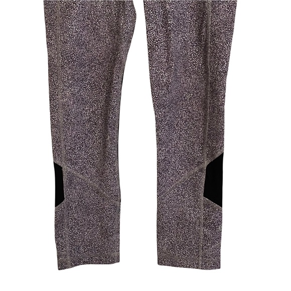 LuLuLemon Pace Rival Crop Leggings 22” - Picture 6 of 15